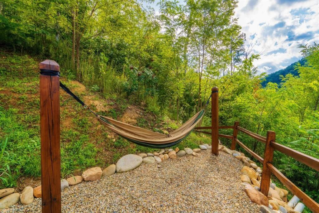 Roaring Fork Lodge Gatlinburg Bagian luar foto